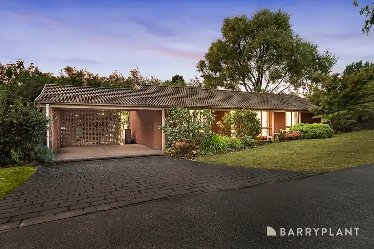 2/27 Central Avenue, Croydon South VIC 3136