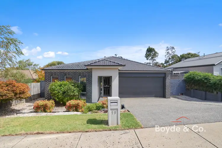 19 Richie Court, Drouin VIC 3818