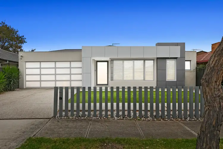 15 Lawrence Court, Altona North VIC 3025