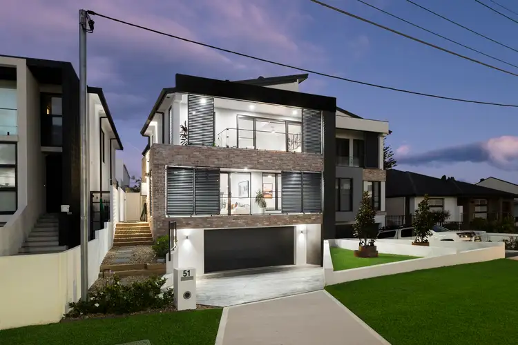 51 Lasseter Avenue, Chifley NSW 2036