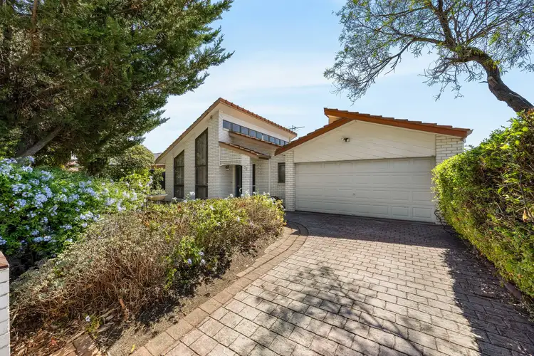 34 Apollo Road, Taylors Lakes VIC 3038