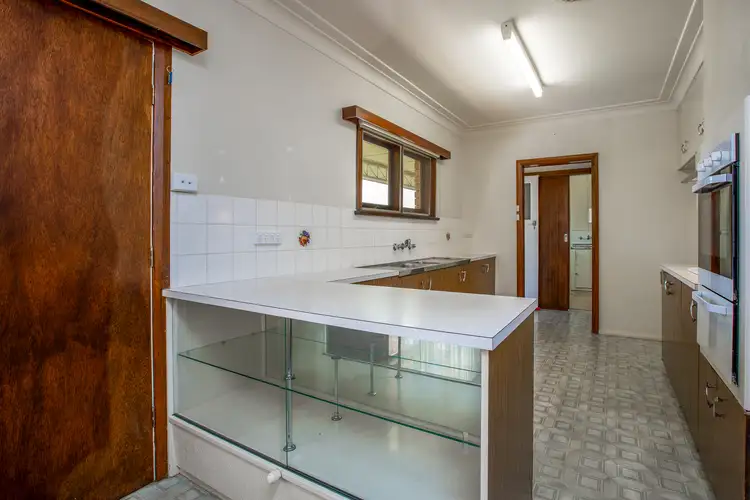 Sixth view of Homely house listing, 572 Logan Road, North Albury NSW 2640