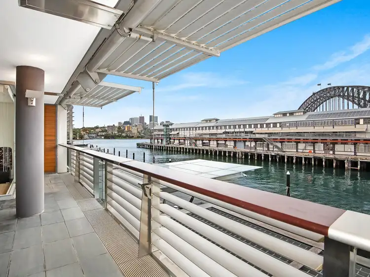 311/19 Hickson Road