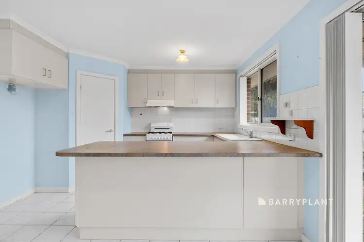 Fifth view of Homely unit listing, 2/4 Greenlaw Crescent, Berwick VIC 3806