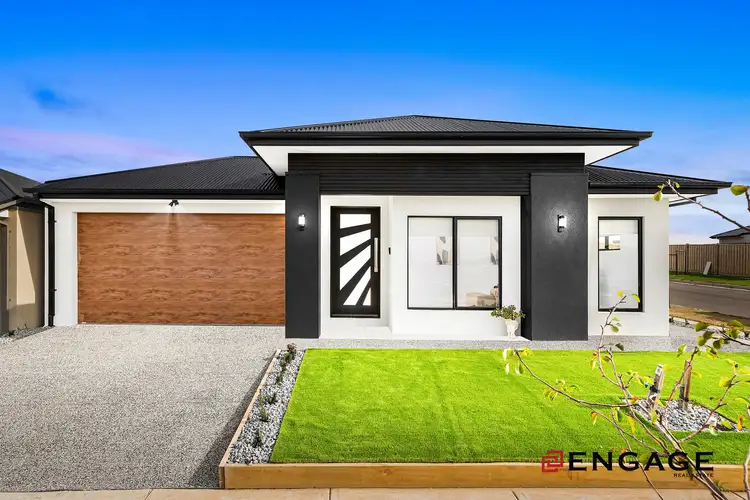 2 Lucknow Street, Mambourin VIC 3024