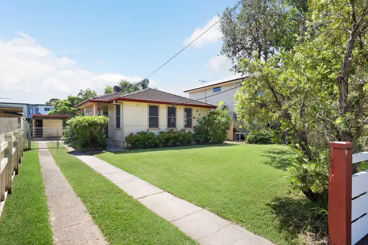 9 Sanananda Road, Holsworthy NSW 2173