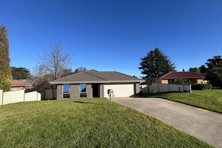 1 Twynam Court