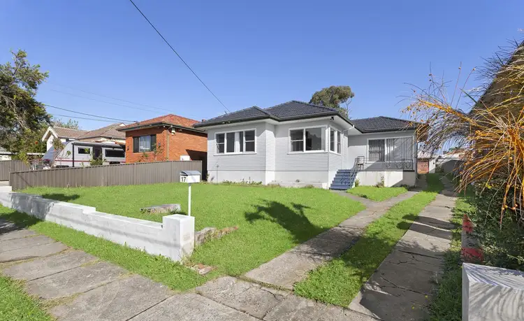 17 Bury Road, Guildford NSW 2161
