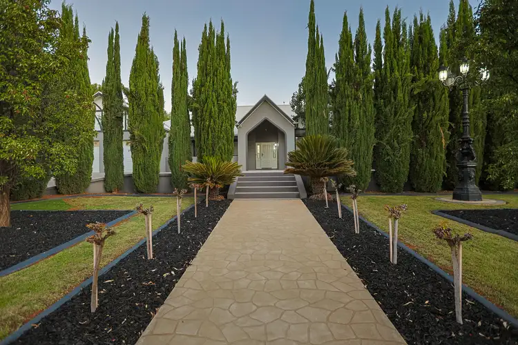 19 Carrington Drive, Irymple VIC 3498