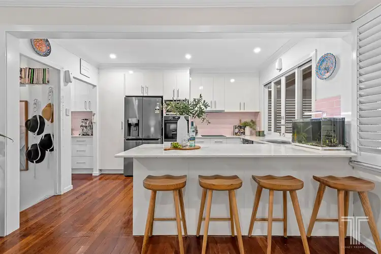 113 The Promenade, Camp Hill QLD 4152