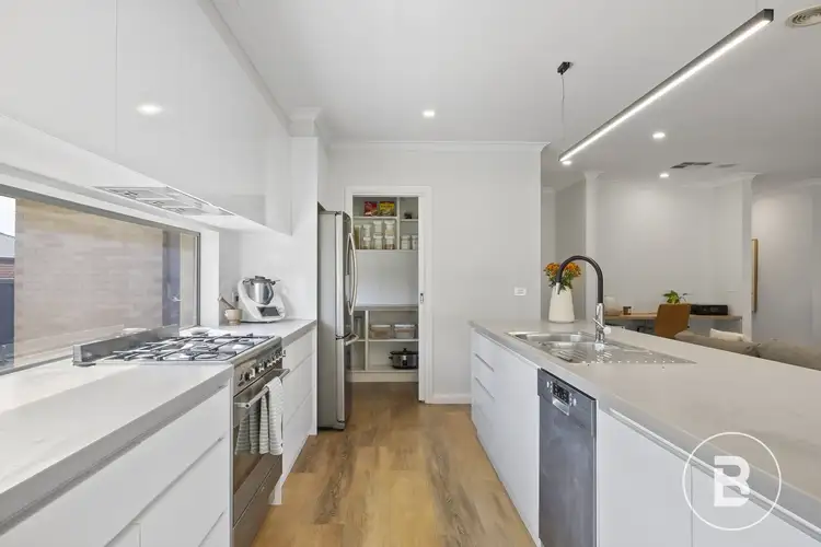 Sixth view of Homely house listing, 8 Lowery Court, Maryborough VIC 3465