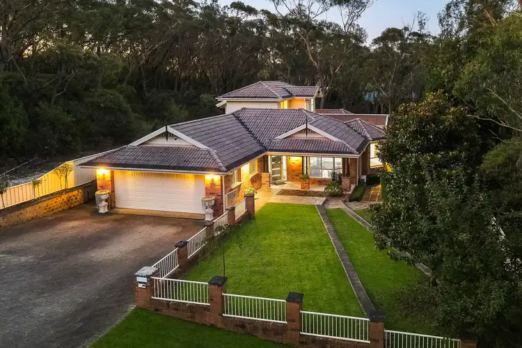 54 Darwin Avenue, Wentworth Falls NSW 2782