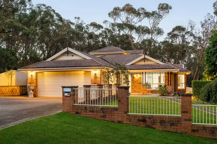 54 Darwin Avenue, Wentworth Falls NSW 2782