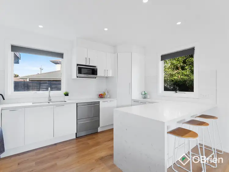 Fourth view of Homely house listing, 10 Lantana Court, Frankston VIC 3199