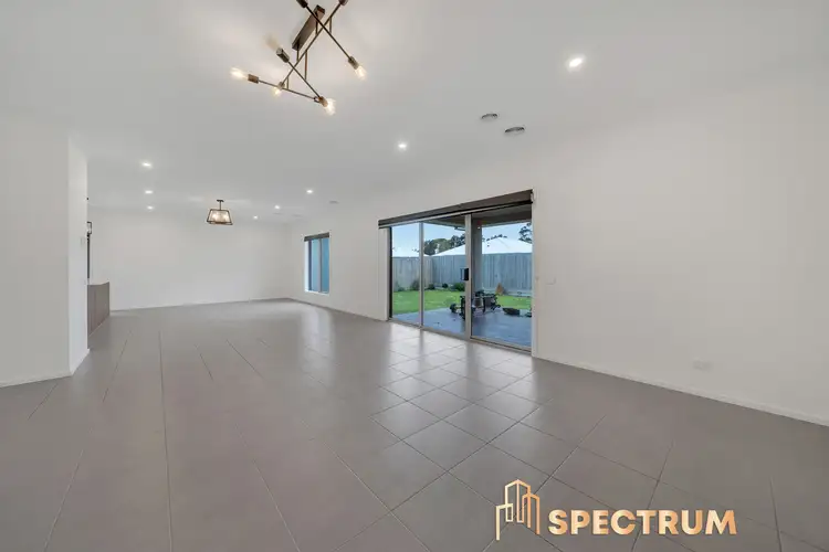 Fifth view of Homely house listing, 4 Bambury Close, Koo Wee Rup VIC 3981