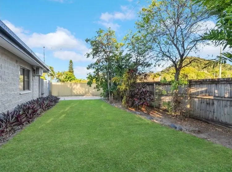 Fifth view of Homely house listing, 2/100 Trinity Beach Road, Trinity Beach QLD 4879