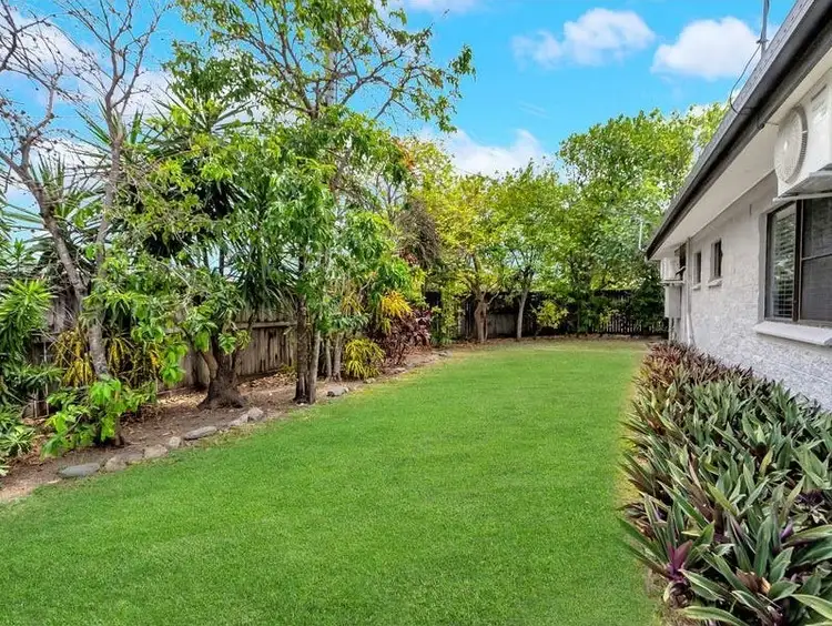 Sixth view of Homely house listing, 2/100 Trinity Beach Road, Trinity Beach QLD 4879