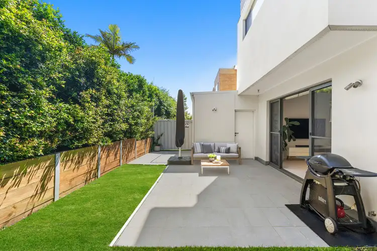 5/16 Arcadia Avenue