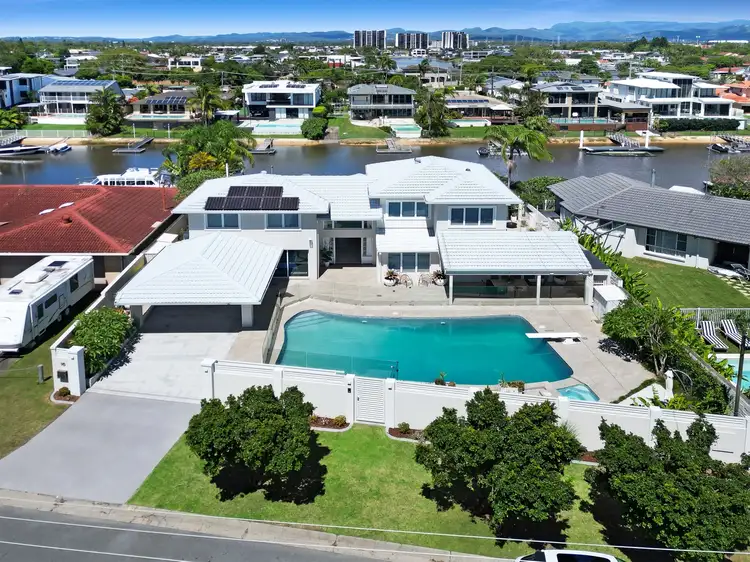 16 Park Avenue, Broadbeach Waters QLD 4218