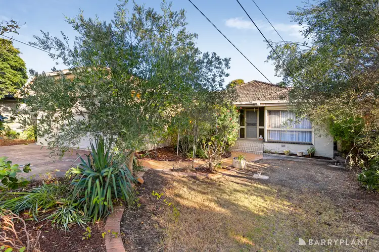 8 Trafalgar Crescent, Bundoora VIC 3083