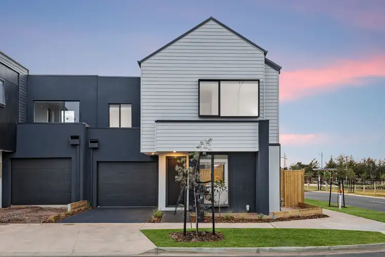 18 Adenmore Circuit