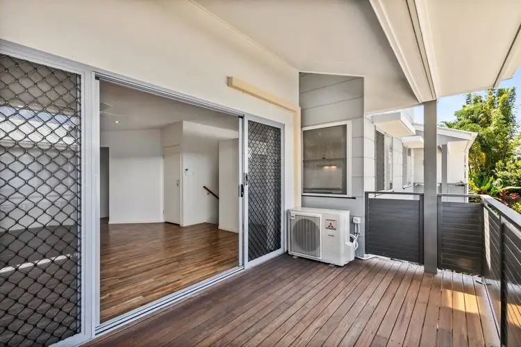 2/40 Anzac Avenue
