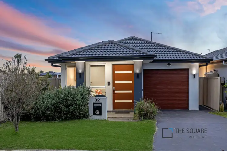 32 Ficus Street