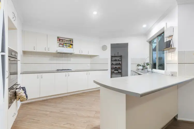 Fourth view of Homely house listing, 7 The Crest, Hillside VIC 3037