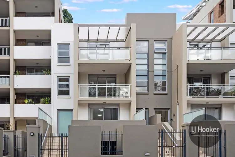 25/4-10 Benedict Court, Holroyd NSW 2142