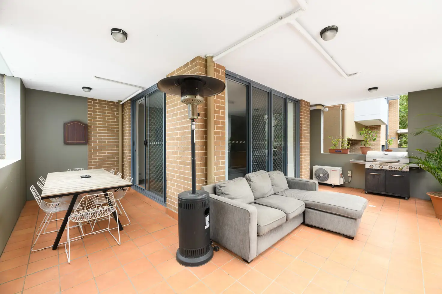 Main view of Homely unit listing, 6/18-22 Gray Street, Sutherland NSW 2232