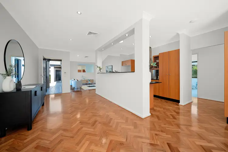 Sixth view of Homely villa listing, 3/4a Pellisier Road, Putney NSW 2112