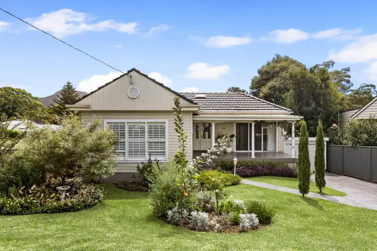 51 Phillips Crescent, Mangerton NSW 2500