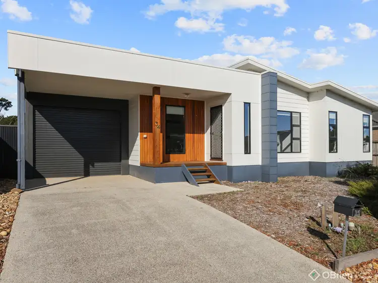 34 Grampian Boulevard