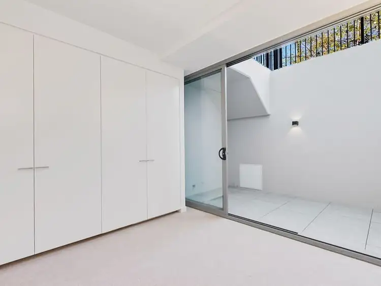 Third view of Homely apartment listing, 2/68 Sir John Young Crescent, Woolloomooloo NSW 2011