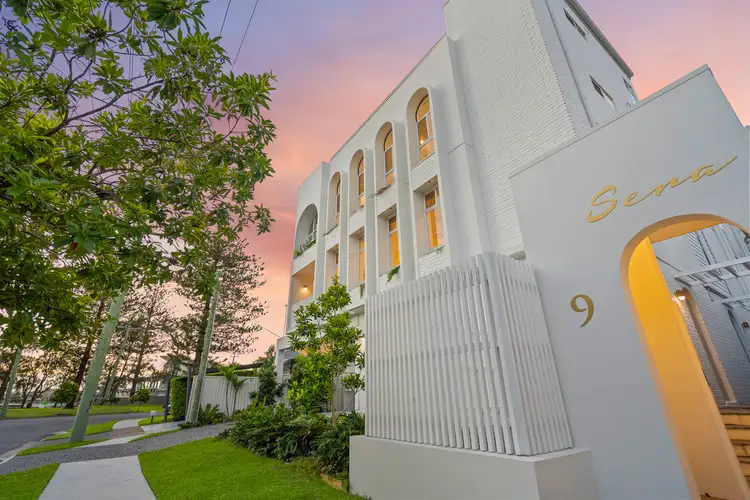 4/9 Sunset Boulevard, Surfers Paradise QLD 4217