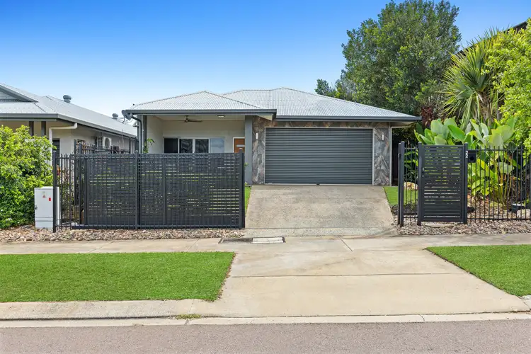 22 Trewren Street
