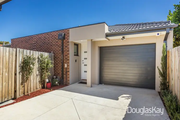 2/13 Chatsworth Avenue, Ardeer VIC 3022