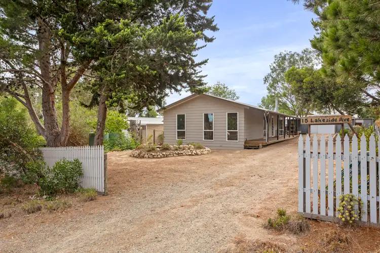 15 Lakeside Avenue