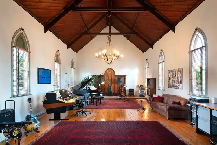 105 Main Road, Campbells Creek VIC 3451