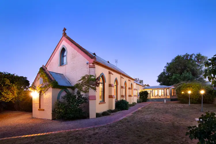 105 Main Road, Campbells Creek VIC 3451