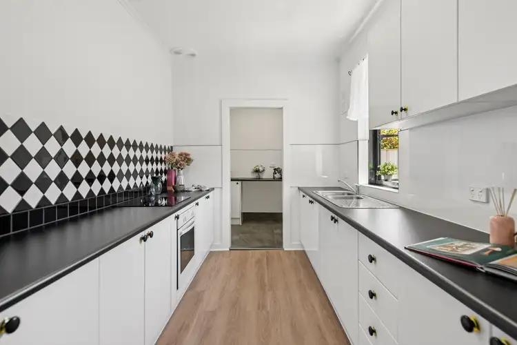 35 Norrie Avenue, Clovelly Park SA 5042