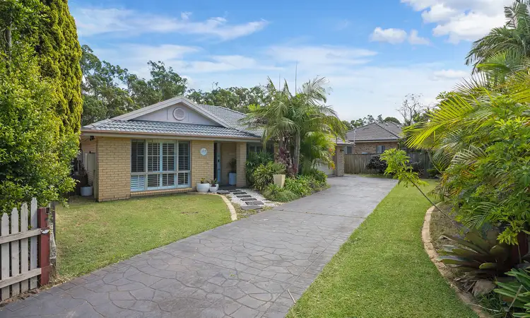 14 Boat Harbour Close, Summerland Point NSW 2259