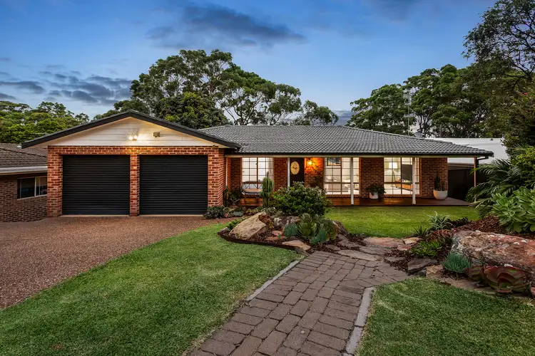 9 Woodside Drive, Eleebana NSW 2282