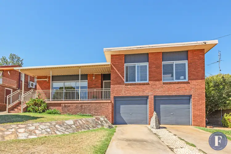 10 Nea Street, Young NSW 2594