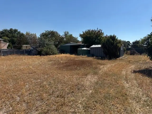 8 Armstrong Street, Charlton VIC 3525