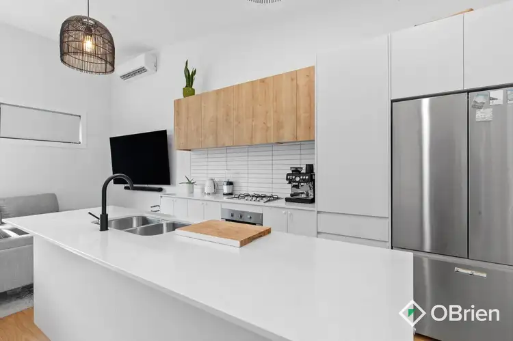 Sixth view of Homely townhouse listing, 1/19 Inglis Avenue, Frankston VIC 3199