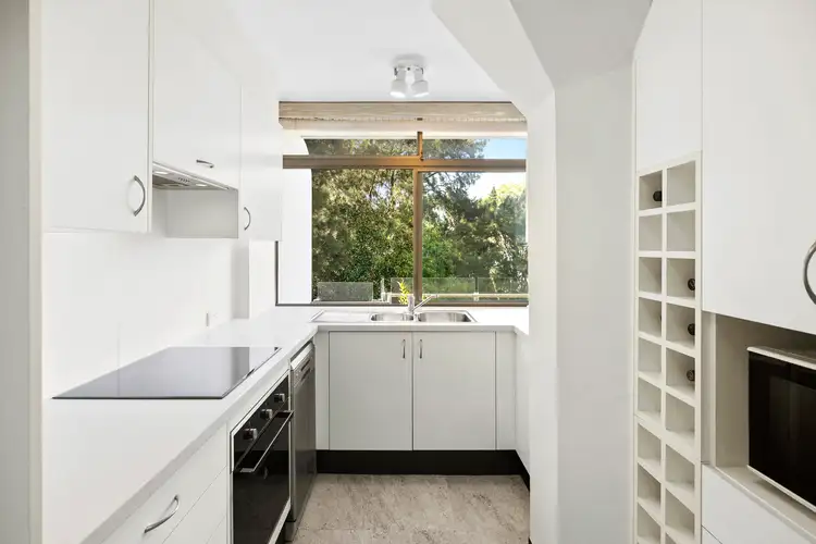 Sixth view of Homely apartment listing, 2/2 Munro Street, Mcmahons Point NSW 2060
