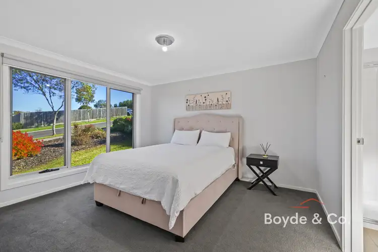 Second view of Homely house listing, 8 Sunline Street, Drouin VIC 3818