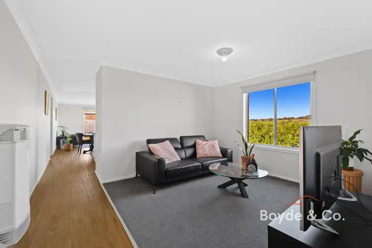 Fourth view of Homely house listing, 8 Sunline Street, Drouin VIC 3818
