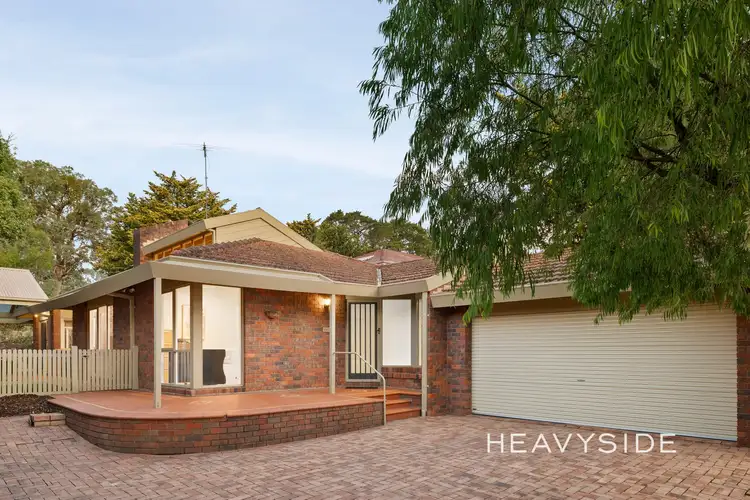 11 Brooke Drive, Doncaster East VIC 3109